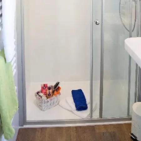Hausboot Arielle Úszó hotel